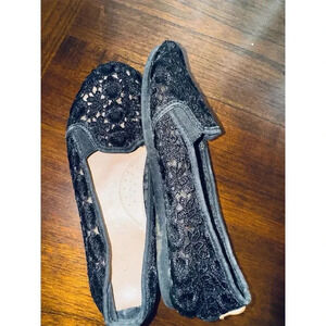 - Black Lace Slip-On Loafers Women's Size 8 Round Toe Flats